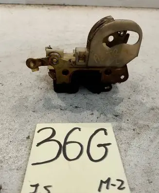 Opel Astra F Front door lock 90452373