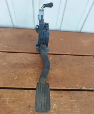 Peugeot 308 Accelerator throttle pedal 9671433780