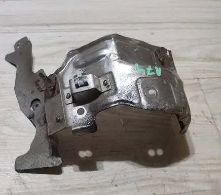 Renault Kangoo III Heat shield in engine bay 