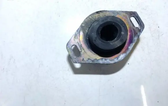 Citroen C5 Engine mount bracket