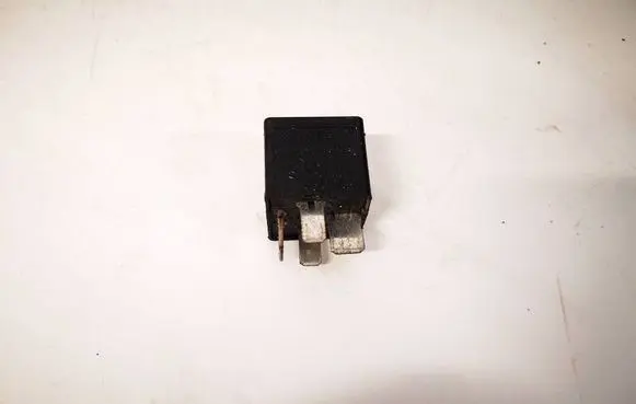 BMW 5 E60 E61 Other relay 61366901469 V23136J6X48