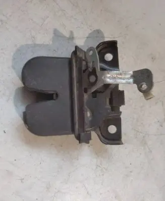 Audi A3 S3 8L Tailgate exterior lock 100899