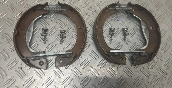 Toyota Verso Handbrake/parking brake pads 