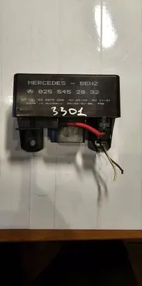 Mercedes-Benz A W168 Glow plug pre-heat relay 0255452832 899075000