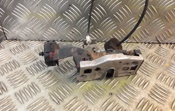 Mercedes-Benz A W168 Coupe door lock (next to the handle) 1687200135 A1687200135