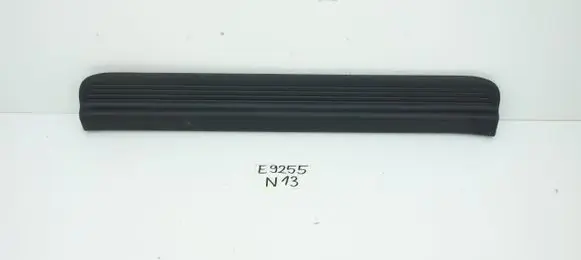 Mazda Xedos 6 Side skirt front trim C00168710