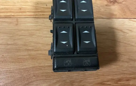 Ford Mondeo Mk III Electric window control switch 3S7T14A132BA 03163453