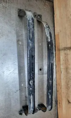Volvo XC70 Fender mounting bracket