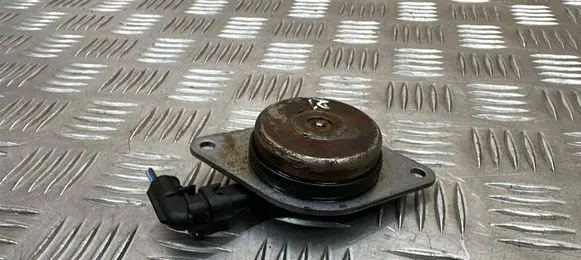 Opel Zafira C Camshaft pulley/ VANOS 55562223