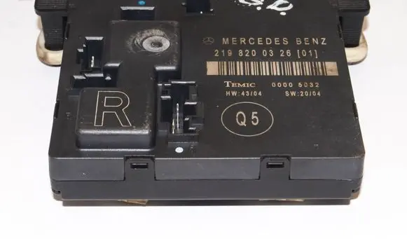 Mercedes-Benz CLS C219 Door control unit/module 2198200326 A2198200326 00005032