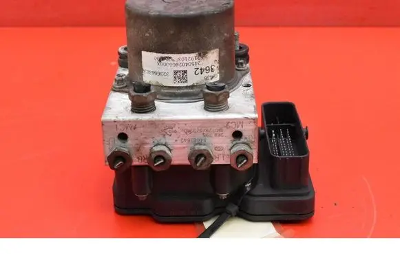 Opel Insignia A ABS Pump 323666362