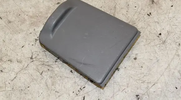 Subaru Forester SF Cup holder back 