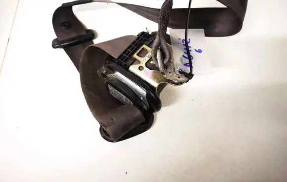 Audi A6 S6 C5 4B Front seatbelt 4b0857705a