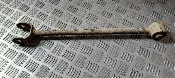 Toyota Avensis T220 Rear upper control arm/wishbone