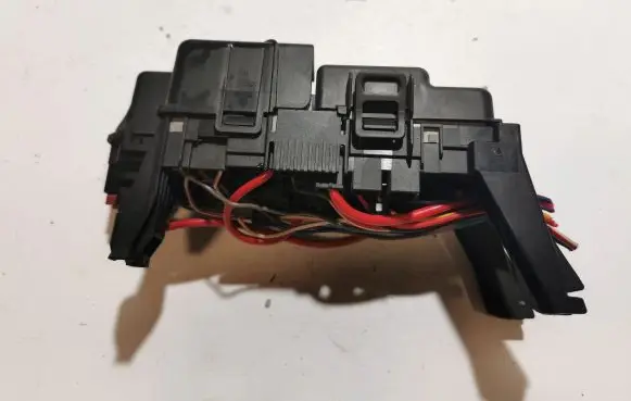 Volvo V70 Fuse box set 31337663 13800159