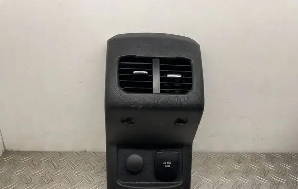 Ford Fusion II Rear air vent grill DS7T19G247AC