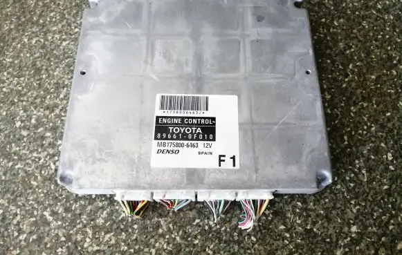 Toyota Corolla Verso E121 Engine control unit/module 896610F010 MB1758006463