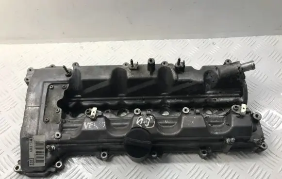 Toyota Corolla Verso AR10 Rocker cam cover 1120126030 09291035