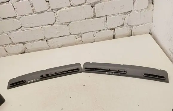 Peugeot Boxer Dashboard air vent grill cover trim 1303962070 ST3067