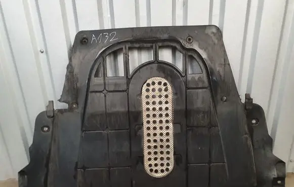 Alfa Romeo Giulietta Engine splash shield/under tray