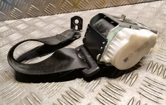 Ford Focus Rear seatbelt BM51611B68AG3JA6