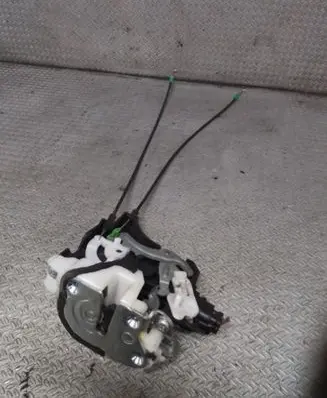 Mitsubishi Lancer VIII Rear door lock