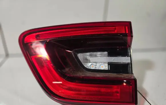Renault Kadjar Tailgate rear/tail lights 265505069R 90165023 90165023D2UA