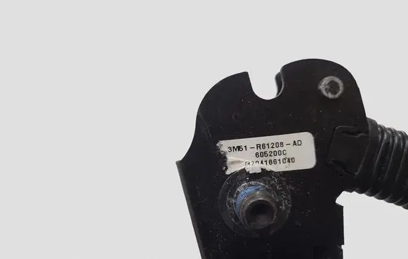 Ford C-MAX I Front seatbelt buckle 3M51R61208AD 605200C