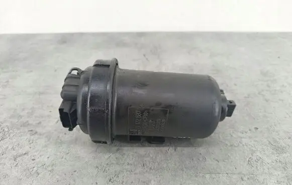 Opel Vectra C Fuel filter housing 