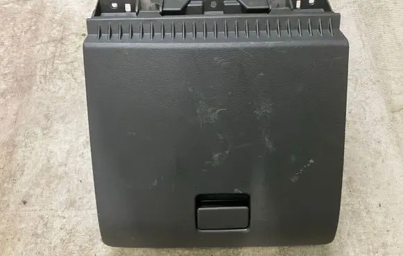 Nissan Cube Z12 Glove box set P10812B17000