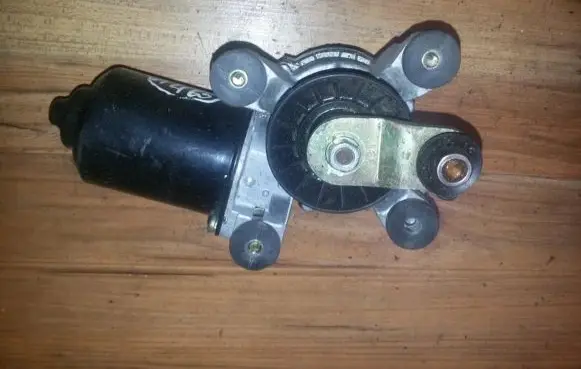 Mazda 626 Wiper motor 8492001313