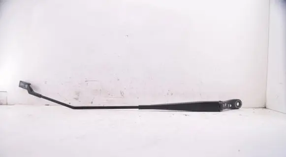 Peugeot 208 I Front wiper blade arm 9673292080