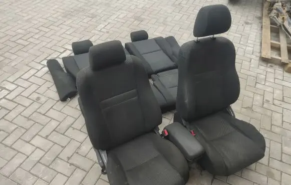 Toyota Avensis T250 Seat set 