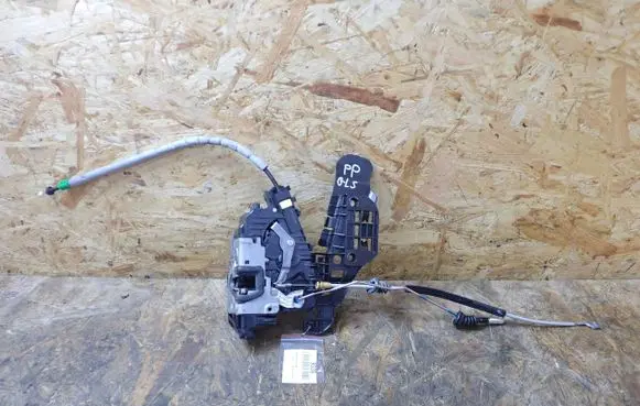 Mercedes-Benz GL X166 Front door lock A0997201601