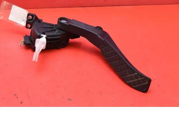 Audi Q7 4L Accelerator throttle pedal 7L0723507B