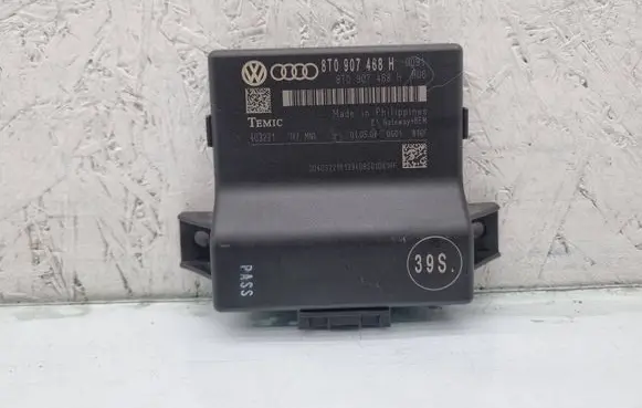 Audi A4 S4 B8 8K Gateway control module 8T0907468H