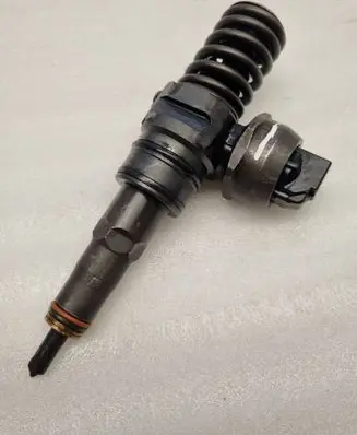 Audi A4 S4 B6 8E 8H Fuel injector 038130073AN