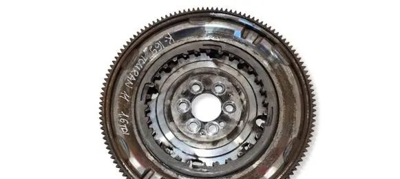 Volkswagen Touran II Dual mass flywheel 