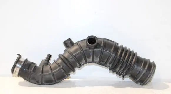 Dacia Sandero II Air intake duct part 165764382R
