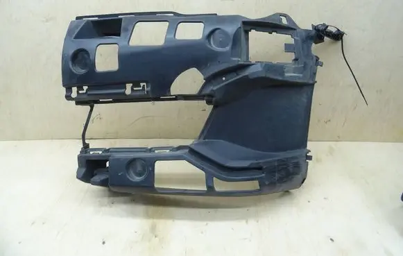 Front bumper mounting bracket