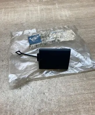 Mercedes-Benz E W211 Front tow hook cap/cover A2118850026