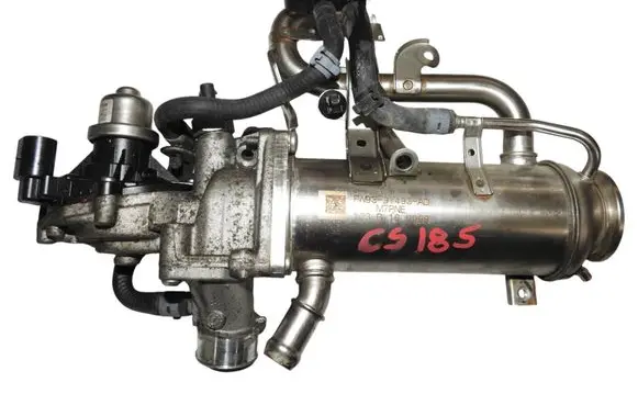 Land Rover Discovery 4 - LR4 EGR valve cooler FW939Y493AD