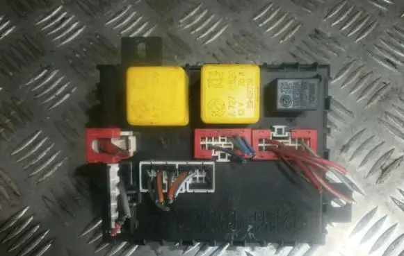 Alfa Romeo 156 Fuse box set 46447809
