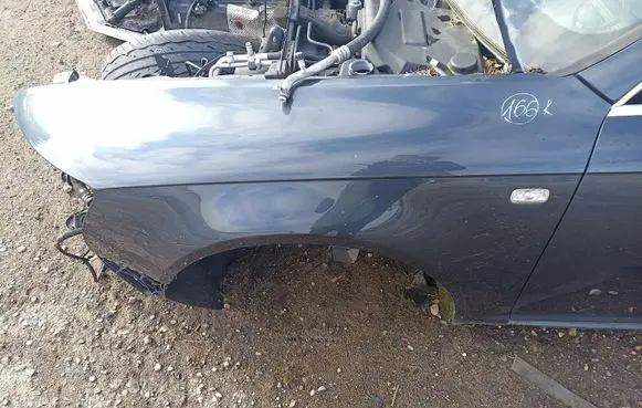 Audi A6 S6 C6 4F Fender