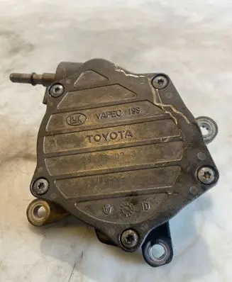 Toyota Corolla Verso AR10 Vacuum pump 28030784 4722