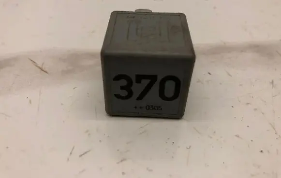 Audi A4 S4 B8 8K Other relay 8D0951253 V23134J52X300