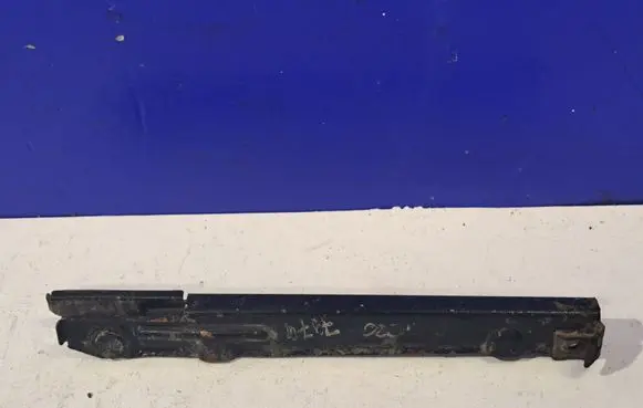 Mercedes-Benz S W220 Front bumper mounting bracket A2208801214