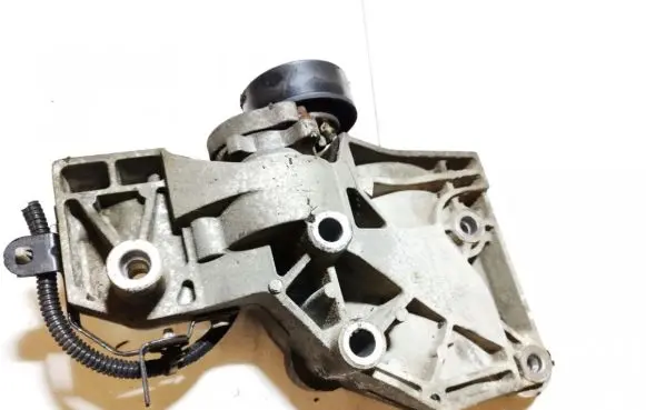 Opel Insignia A Engine mounting bracket 532274354