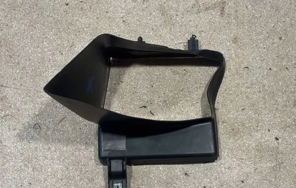 Intercooler air guide/duct channel