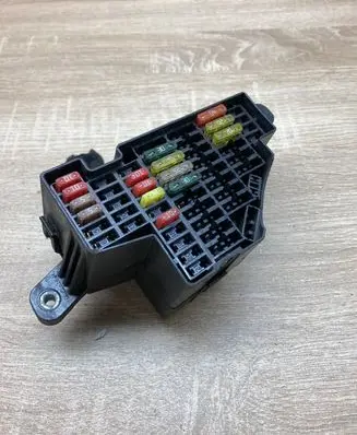 Skoda Superb B6 (3T) Fuse box set 26011101280